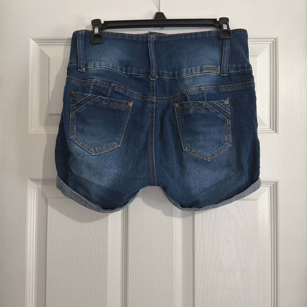 Always Friday - image 3